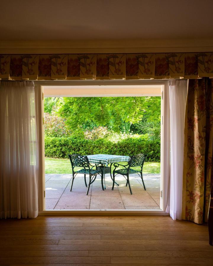 The Dixcart Hotel サーク エクステリア 写真