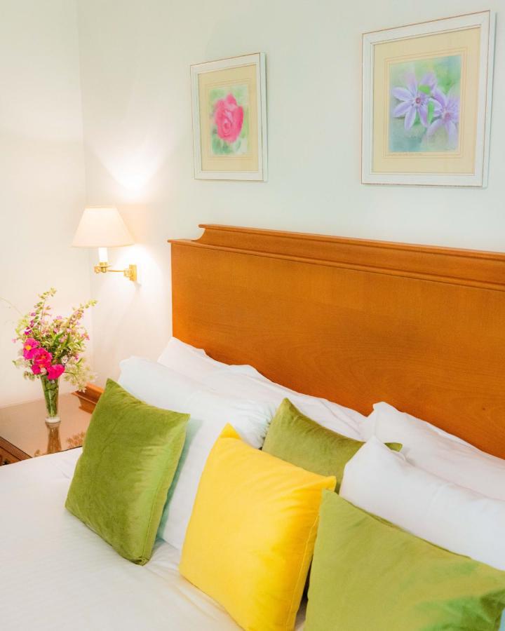 The Dixcart Hotel サーク エクステリア 写真